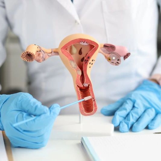 la histerosalpingografia en medscope no es dolorosa y es hecha por un medico radiologo